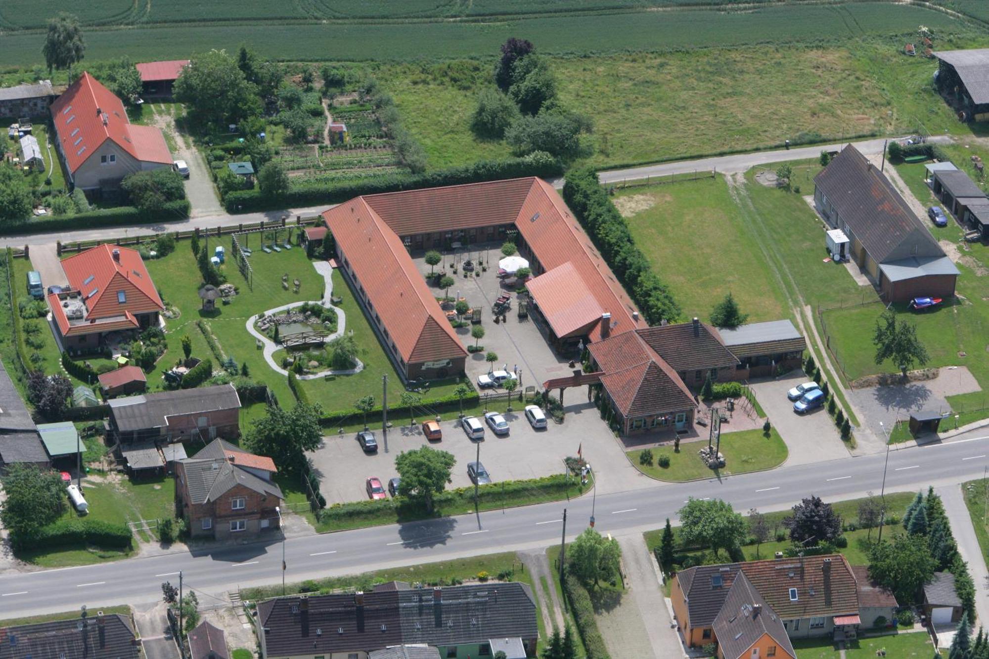 Landhotel Zur Schmiede Göhren-Lebbin Buitenkant foto