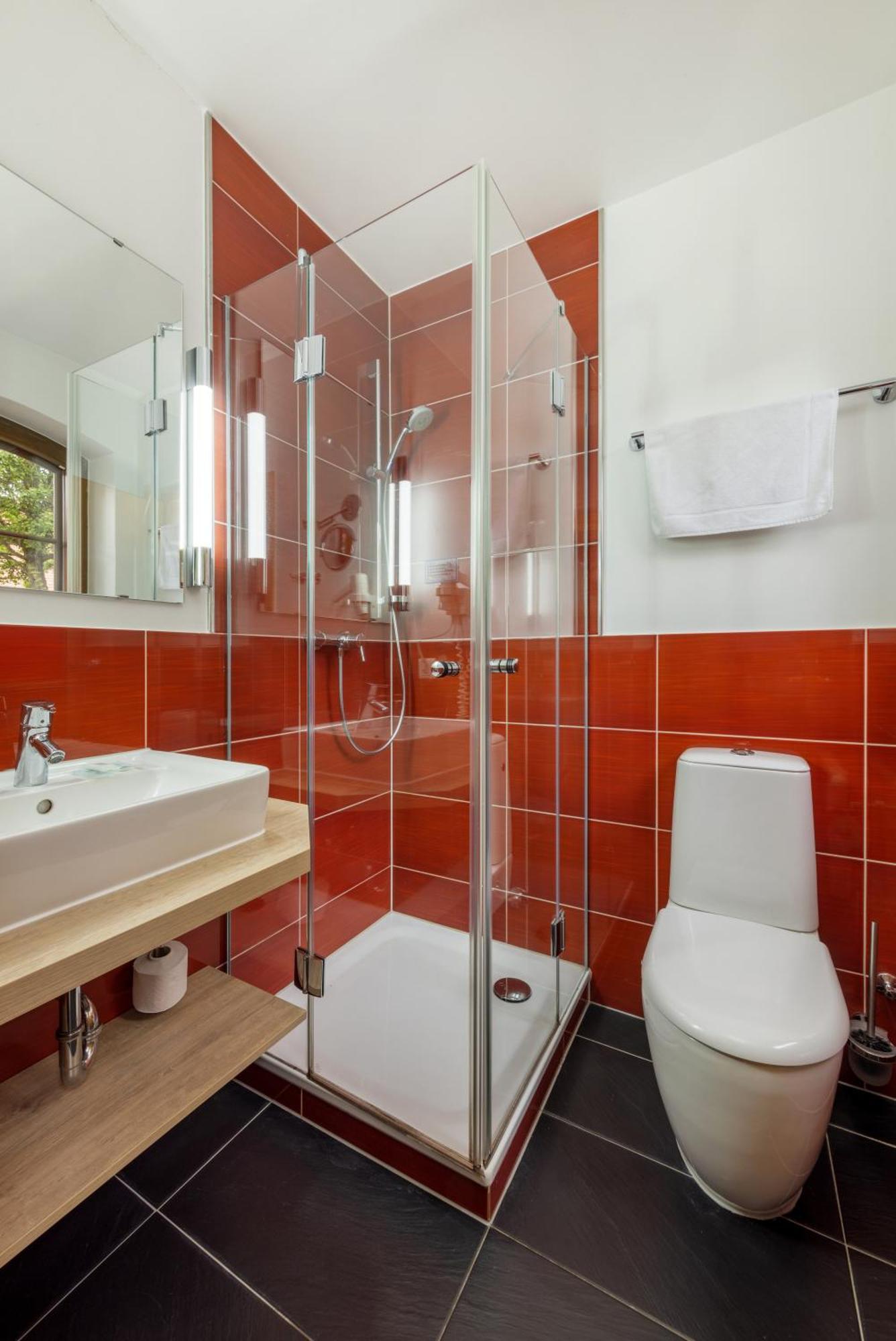 Landhotel Zur Schmiede Göhren-Lebbin Buitenkant foto