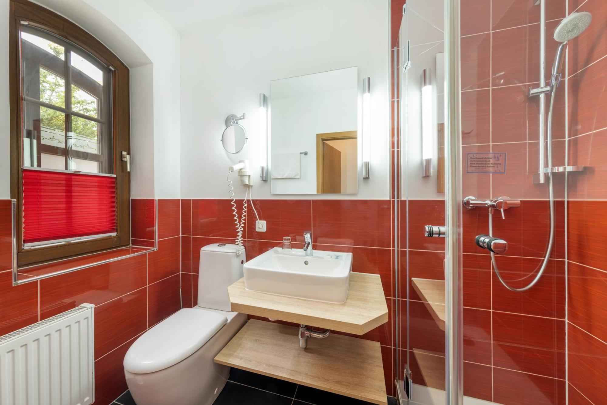 Landhotel Zur Schmiede Göhren-Lebbin Buitenkant foto