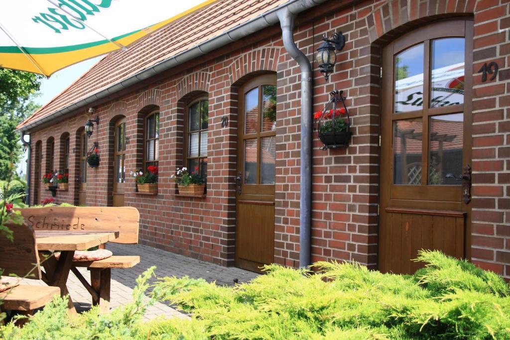 Landhotel Zur Schmiede Göhren-Lebbin Buitenkant foto