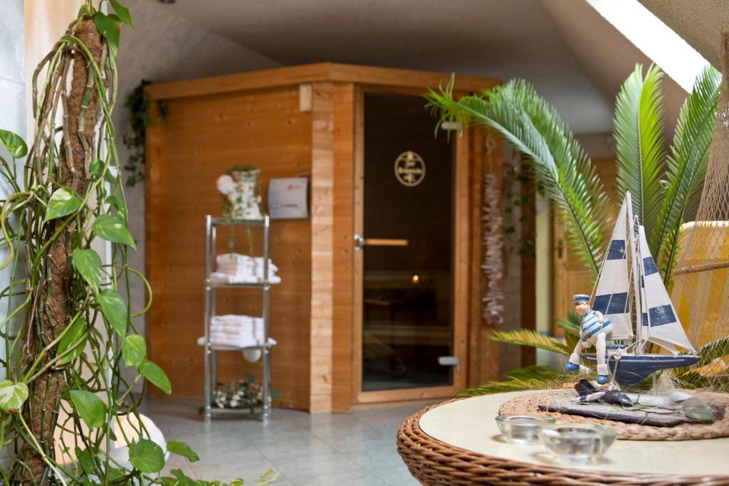 Landhotel Zur Schmiede Göhren-Lebbin Buitenkant foto