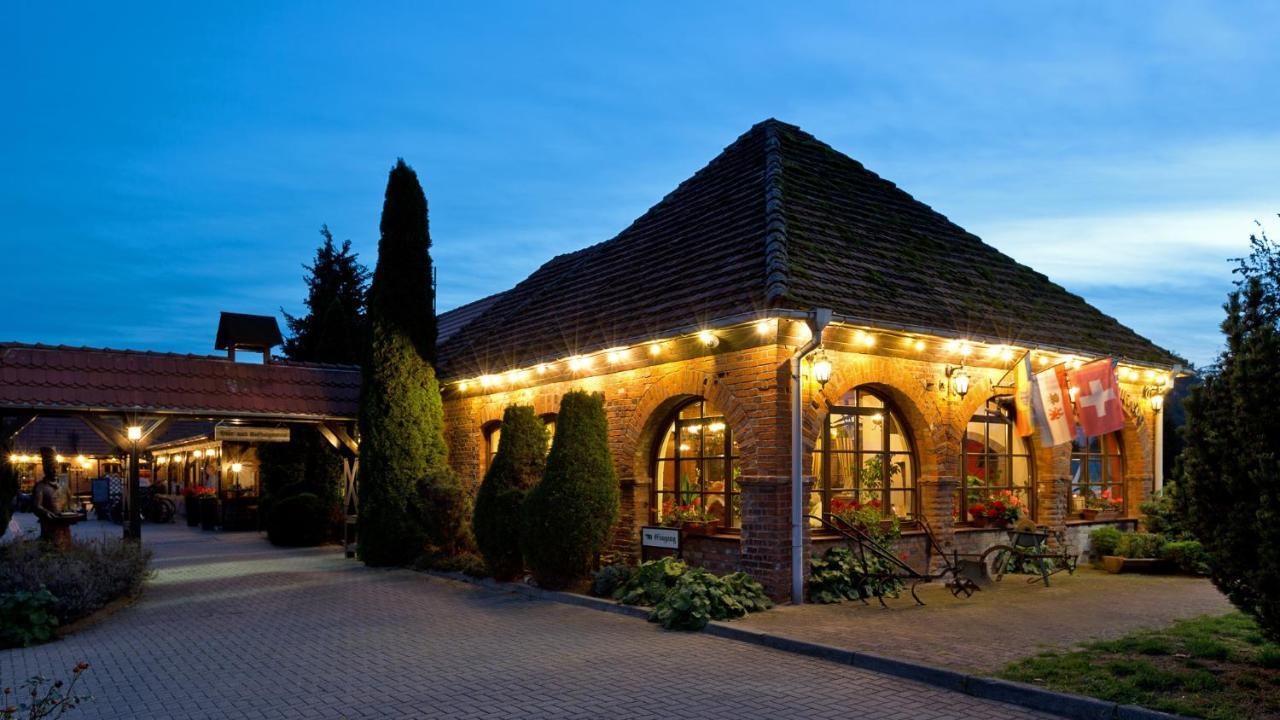 Landhotel Zur Schmiede Göhren-Lebbin Buitenkant foto